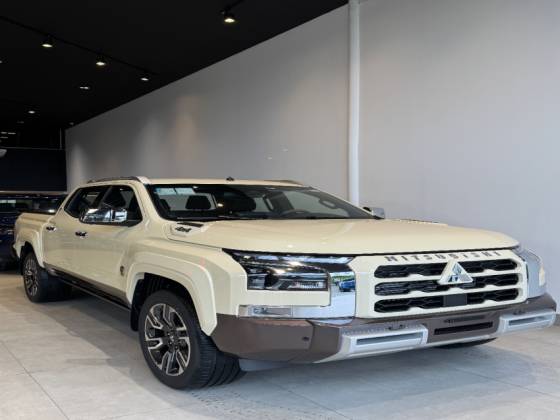 MITSUBISHI TRITON 2.4 BITURBO DIESEL CD TERRA 4X4 AUTOMÁTICO MITSUBISHI TRITON 2.4 BITURBO DIESEL CD TERRA 4X4 AUTOMÁTICO